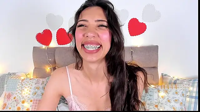 Snapshot of Miss_veronicaa2 chatting on February 12, 2025, 12:22 pm Miss veronicaa2 online show from February 12, 2025, 12:22 pm