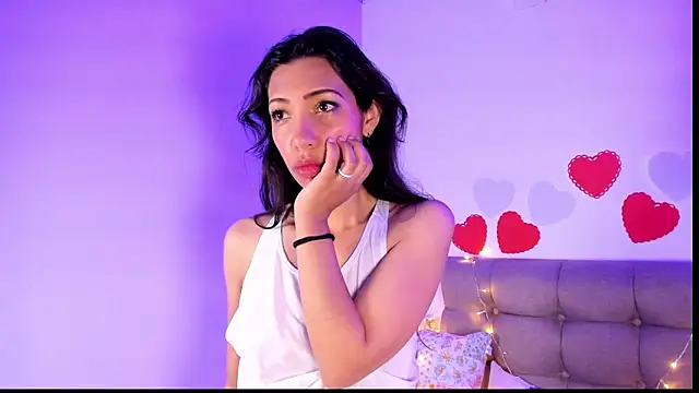 Snapshot of Miss_veronicaa2 chatting on February 13, 2025, 12:00 pm Miss veronicaa2 online show from February 13, 2025, 12:00 pm