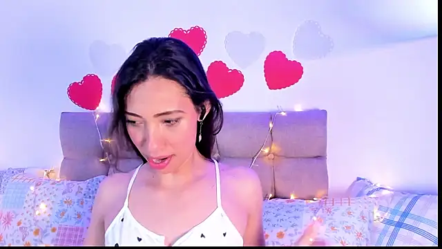 Snapshot of Miss_veronicaa2 chatting on February 14, 2025, 12:03 pm Miss veronicaa2 online show from February 14, 2025, 12:03 pm