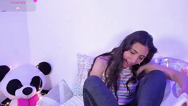 Snapshot of Miss_veronicaa2 chatting on February 19, 2025, 1:06 pm Miss veronicaa2 online show from February 19, 2025, 1:06 pm