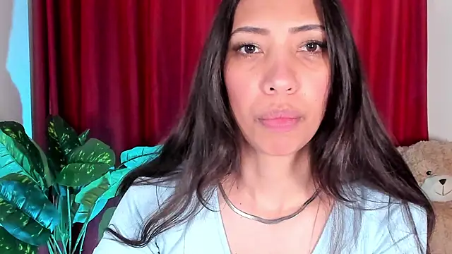 Snapshot of Miss_veronicaa2 chatting on October 15, 2025, 1:00 pm Miss veronicaa2 online show from October 15, 2025, 1:00 pm