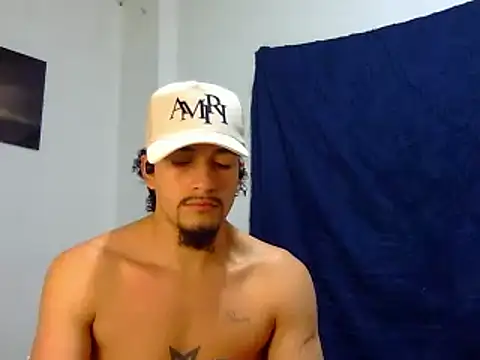 Snapshot of Keiviid chatting on February 21, 2025, 2:27 pm Keiviid online show from February 21, 2025, 2:27 pm