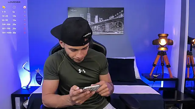 Snapshot of Max_Conor1 chatting on October 11, 2025, 12:04 pm Max Conor1 online show from October 11, 2025, 12:04 pm