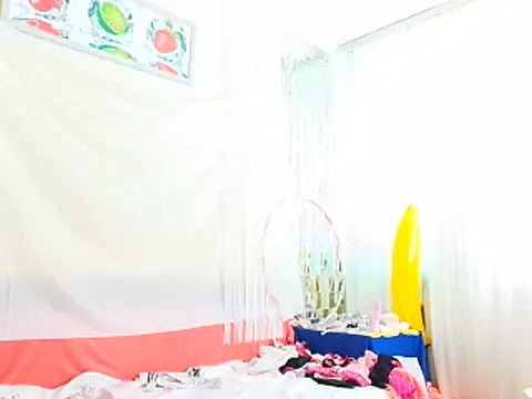 Snapshot of TwerkingCheerleader chatting on March 12, 2025, 1:40 pm TwerkingCheerleader online show from March 12, 2025, 1:40 pm