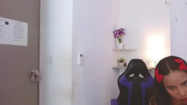 Roxy Stonee online show from March 5, 2025, 7:27 pm