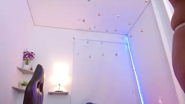 Roxy Stonee online show from March 8, 2025, 1:28 am