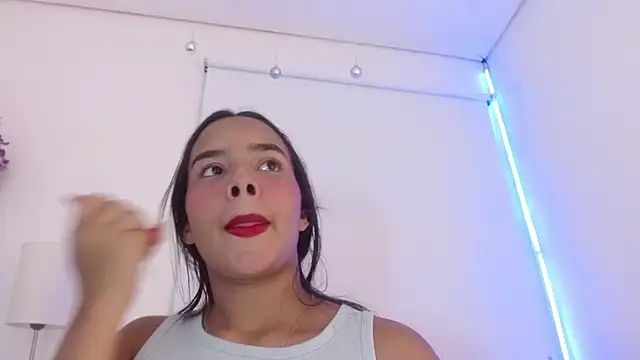 Roxy Stonee online show from November 1, 2025, 7:16 pm