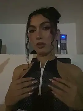 Snapshot of allicemackenzie chatting on September 20, 2025, 2:12 am allicemackenzie online show from September 20, 2025, 2:12 am