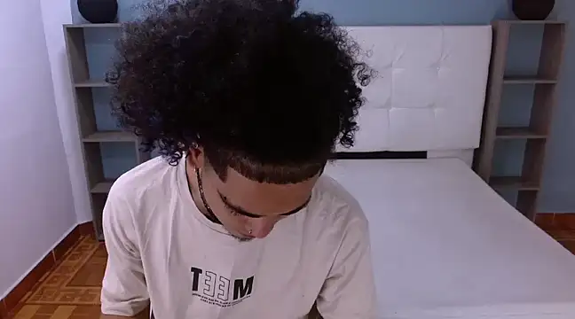 Snapshot of LihanJor_23 chatting on February 6, 2025, 3:27 am LihanJor 23 online show from February 6, 2025, 3:27 am