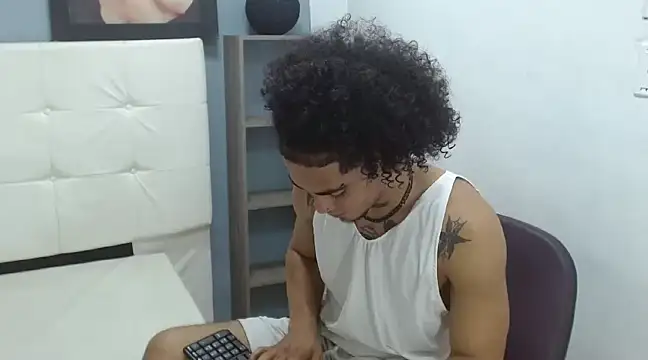 Snapshot of LihanJor_23 chatting on February 7, 2025, 6:35 am LihanJor 23 online show from February 7, 2025, 6:35 am