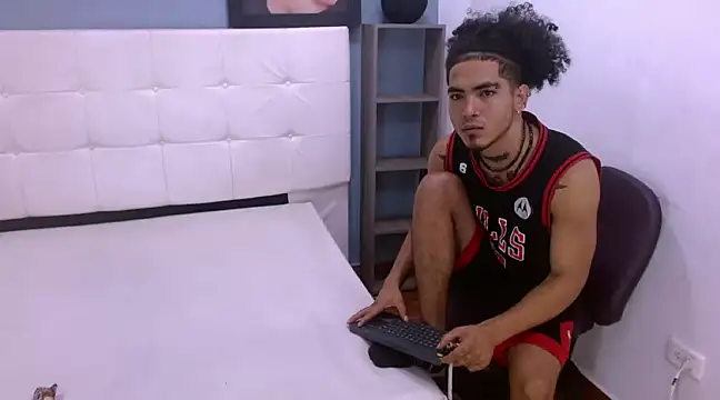 Snapshot of LihanJor_23 chatting on February 13, 2025, 4:11 am LihanJor 23 online show from February 13, 2025, 4:11 am