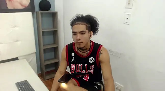 Snapshot of LihanJor_23 chatting on February 21, 2025, 12:17 pm LihanJor 23 online show from February 21, 2025, 12:17 pm