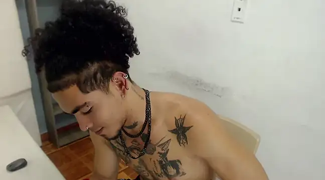 Snapshot of LihanJor_23 chatting on February 21, 2025, 6:26 pm LihanJor 23 online show from February 21, 2025, 6:26 pm