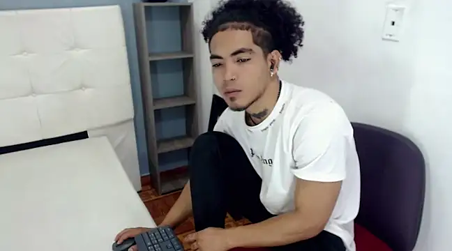 Snapshot of LihanJor_23 chatting on February 22, 2025, 3:56 am LihanJor 23 online show from February 22, 2025, 3:56 am