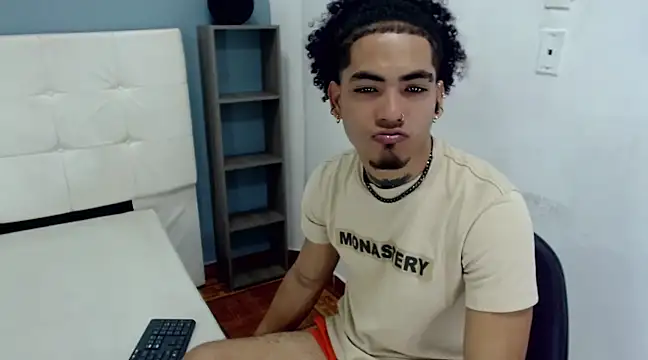 Snapshot of LihanJor_23 chatting on February 25, 2025, 3:31 am LihanJor 23 online show from February 25, 2025, 3:31 am