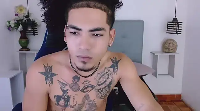 Snapshot of LihanJor_23 chatting on March 4, 2025, 9:40 am LihanJor 23 online show from March 4, 2025, 9:40 am