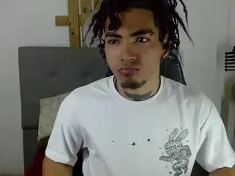 Snapshot of LihanJor_23 chatting on March 19, 2025, 4:14 am LihanJor 23 online show from March 19, 2025, 4:14 am