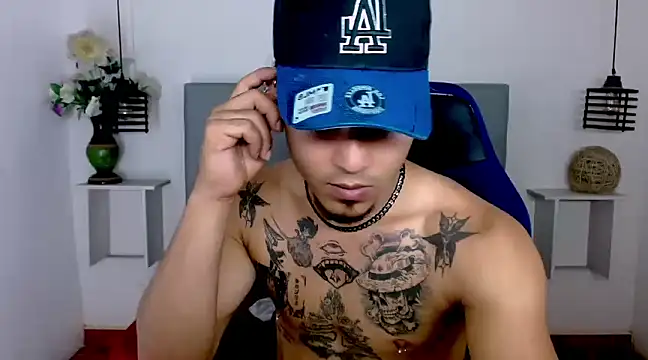 Snapshot of LihanJor_23 chatting on March 22, 2025, 6:43 am LihanJor 23 online show from March 22, 2025, 6:43 am