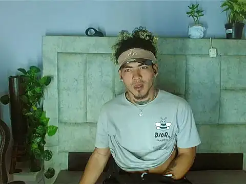 Snapshot of LihanJor_23 chatting on September 10, 2025, 1:00 pm LihanJor 23 online show from September 10, 2025, 1:00 pm