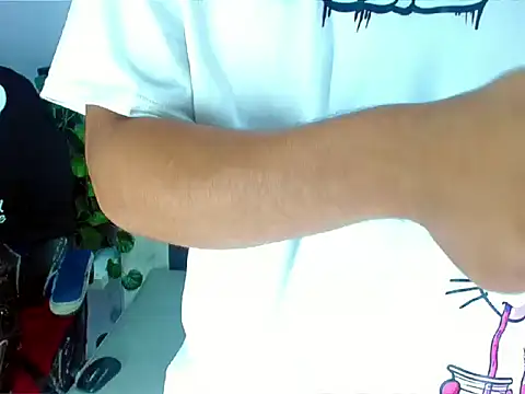 Snapshot of LihanJor_23 chatting on September 12, 2025, 12:38 pm LihanJor 23 online show from September 12, 2025, 12:38 pm