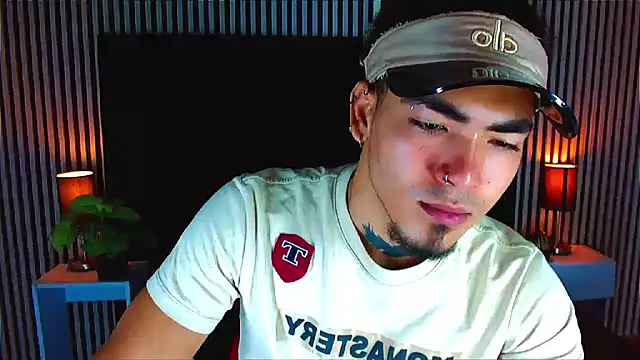 Snapshot of LihanJor_23 chatting on October 21, 2025, 1:56 pm LihanJor 23 online show from October 21, 2025, 1:56 pm