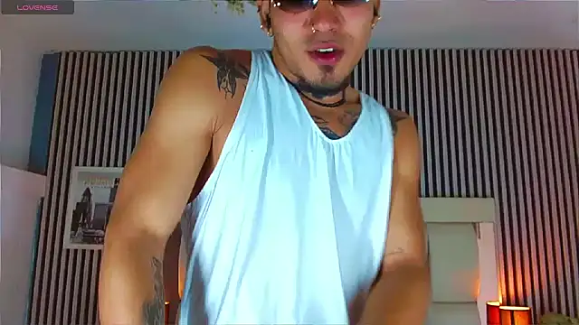 Snapshot of LihanJor_23 chatting on October 27, 2025, 4:00 pm LihanJor 23 online show from October 27, 2025, 4:00 pm