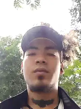 Snapshot of LihanJor_23 chatting on October 28, 2025, 12:41 pm LihanJor 23 online show from October 28, 2025, 12:41 pm