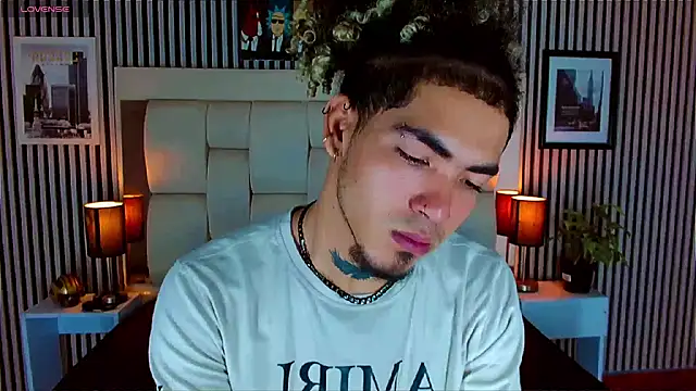 Snapshot of LihanJor_23 chatting on October 30, 2025, 12:50 pm LihanJor 23 online show from October 30, 2025, 12:50 pm