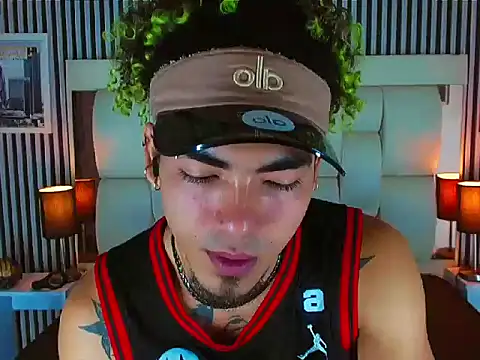 Snapshot of LihanJor_23 chatting on November 11, 2025, 1:00 pm LihanJor 23 online show from November 11, 2025, 1:00 pm