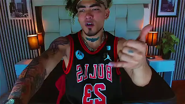 Snapshot of LihanJor_23 chatting on November 27, 2025, 1:02 pm LihanJor 23 online show from November 27, 2025, 1:02 pm