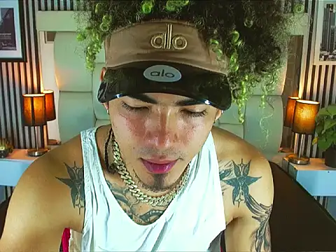 Snapshot of LihanJor_23 chatting on November 29, 2025, 1:25 pm LihanJor 23 online show from November 29, 2025, 1:25 pm