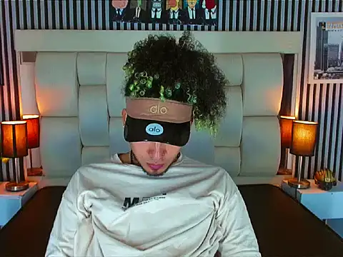 Snapshot of LihanJor_23 chatting on December 1, 2025, 1:27 pm LihanJor 23 online show from December 1, 2025, 1:27 pm