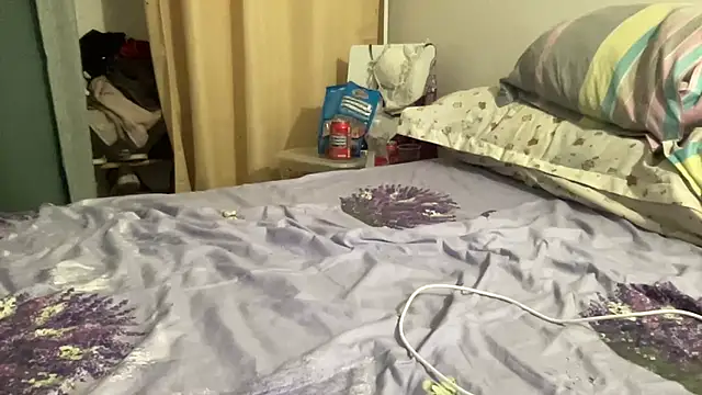 shineofcrazy online show from September 12, 2025, 11:26 pm