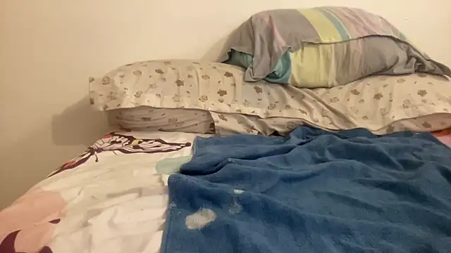 shineofcrazy online show from October 5, 2025, 11:35 pm