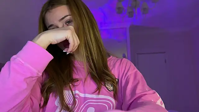 Snapshot of Kisskeyy chatting on February 2, 2025, 11:11 pm Kisskeyy online show from February 2, 2025, 11:11 pm