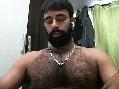 Snapshot of indianhairybull chatting on September 21, 2025, 4:58 am indianhairybull online show from September 21, 2025, 4:58 am