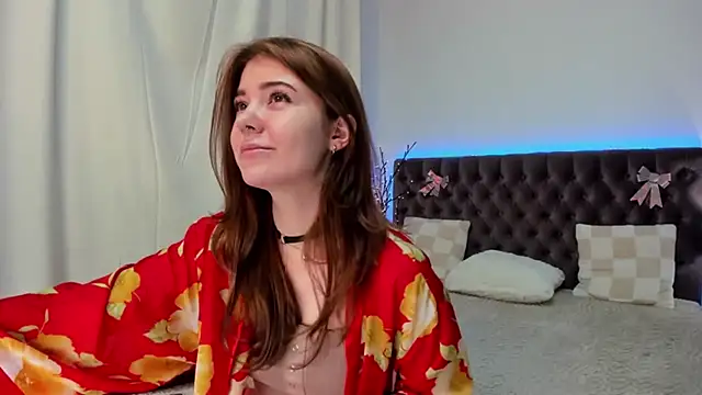 Snapshot of Ella_Mayers chatting on February 3, 2025, 3:31 am Ella Mayers online show from February 3, 2025, 3:31 am