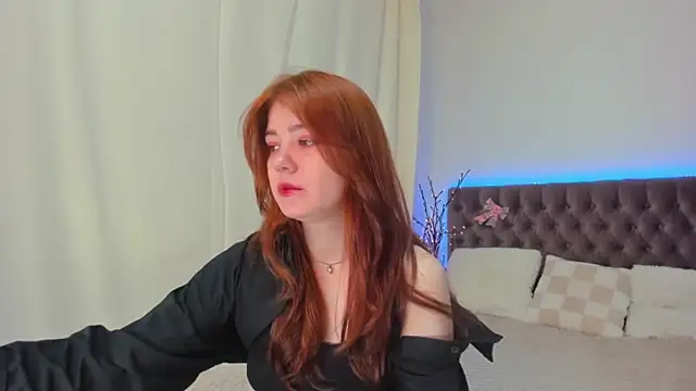 Snapshot of Ella_Mayers chatting on March 15, 2025, 9:16 pm Ella Mayers online show from March 15, 2025, 9:16 pm