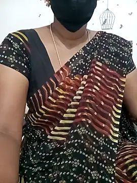 Snapshot of Tamil_Meera12 chatting on February 5, 2025, 5:20 pm Tamil Meera12 online show from February 5, 2025, 5:20 pm