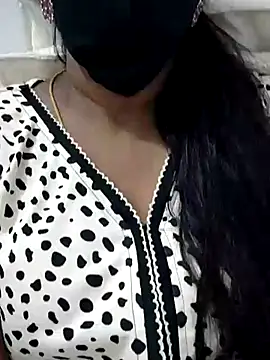 Snapshot of Tamil_Meera12 chatting on March 21, 2025, 3:44 am Tamil Meera12 online show from March 21, 2025, 3:44 am