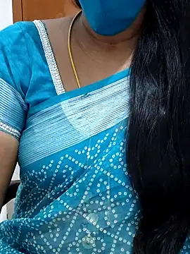 Snapshot of Tamil_Meera12 chatting on March 21, 2025, 5:23 pm Tamil Meera12 online show from March 21, 2025, 5:23 pm