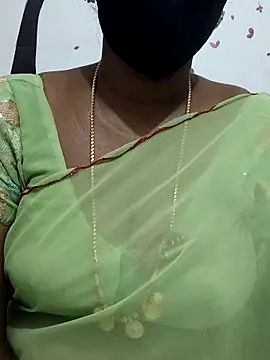 Snapshot of Tamil_Meera12 chatting on September 11, 2025, 6:35 am Tamil Meera12 online show from September 11, 2025, 6:35 am