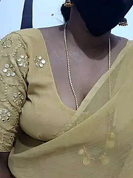 Snapshot of Tamil_Meera12 chatting on September 25, 2025, 6:44 pm Tamil Meera12 online show from September 25, 2025, 6:44 pm