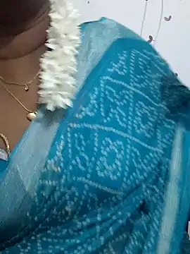 Snapshot of Tamil_Meera12 chatting on September 30, 2025, 6:51 am Tamil Meera12 online show from September 30, 2025, 6:51 am