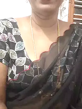 Snapshot of Tamil_Meera12 chatting on October 1, 2025, 6:19 am Tamil Meera12 online show from October 1, 2025, 6:19 am