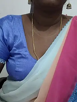 Snapshot of Tamil_Meera12 chatting on October 3, 2025, 6:43 am Tamil Meera12 online show from October 3, 2025, 6:43 am