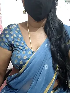 Snapshot of Tamil_Meera12 chatting on October 18, 2025, 6:52 pm Tamil Meera12 online show from October 18, 2025, 6:52 pm