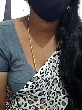 Snapshot of Tamil_Meera12 chatting on October 24, 2025, 7:38 am Tamil Meera12 online show from October 24, 2025, 7:38 am