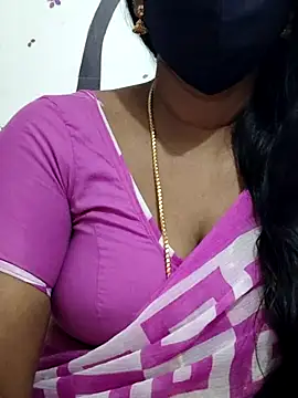 Snapshot of Tamil_Meera12 chatting on October 25, 2025, 6:57 pm Tamil Meera12 online show from October 25, 2025, 6:57 pm