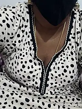 Tamil Meera12 online show from December 15, 2025, 8:18 am